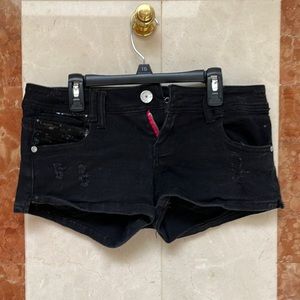 Like new Almost Famous black denim shorts